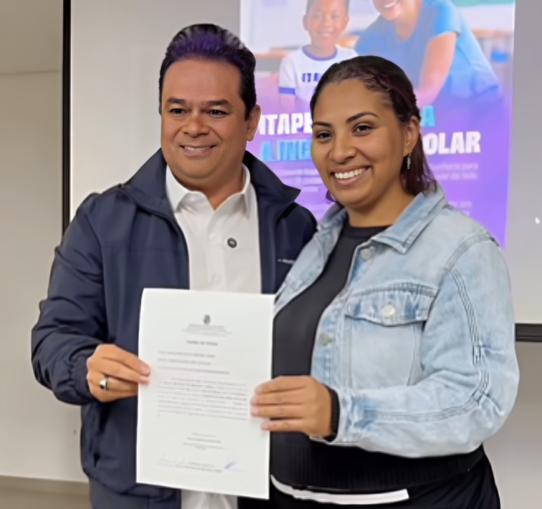 Prefeito Teco Godoy empossa 70 novos agentes de inclusão escolar