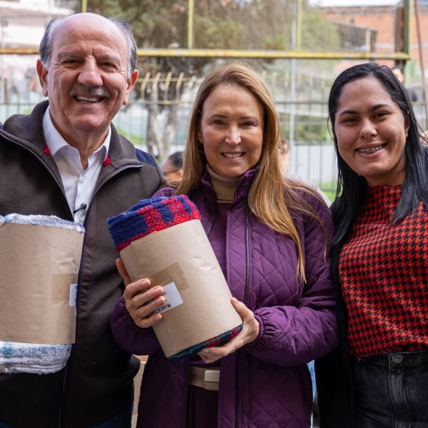 Beto Piteri entrega mais uma edição da Campanha do Agasalho Tudo Novo no Centro