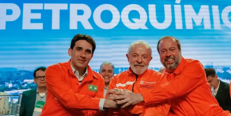 Lula cobra fiscalização de preços de combustíveis