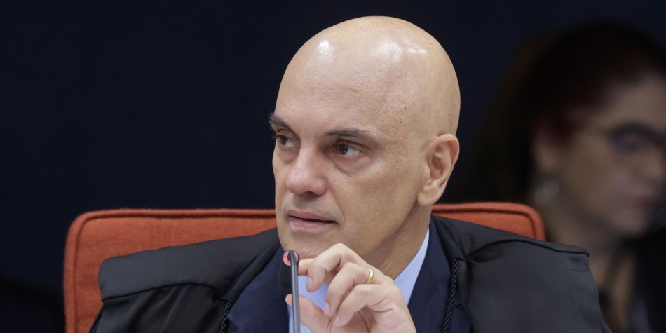 Moraes determina transferência de Bolsonaro para Papudinha