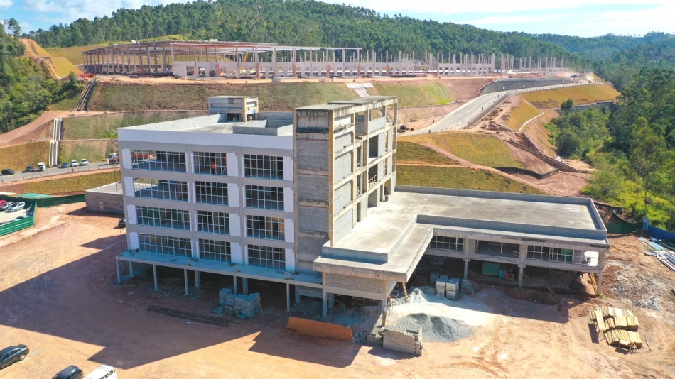 Avança construção do Centro de Especialidades Médicas de Cajamar