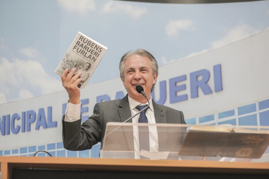 Rubens Furlan completa 45 anos de vida pública dedicada a Barueri 