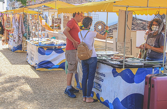 Feira de Artes e Música na Praça agitam o domingo em Santana de Parnaíba 