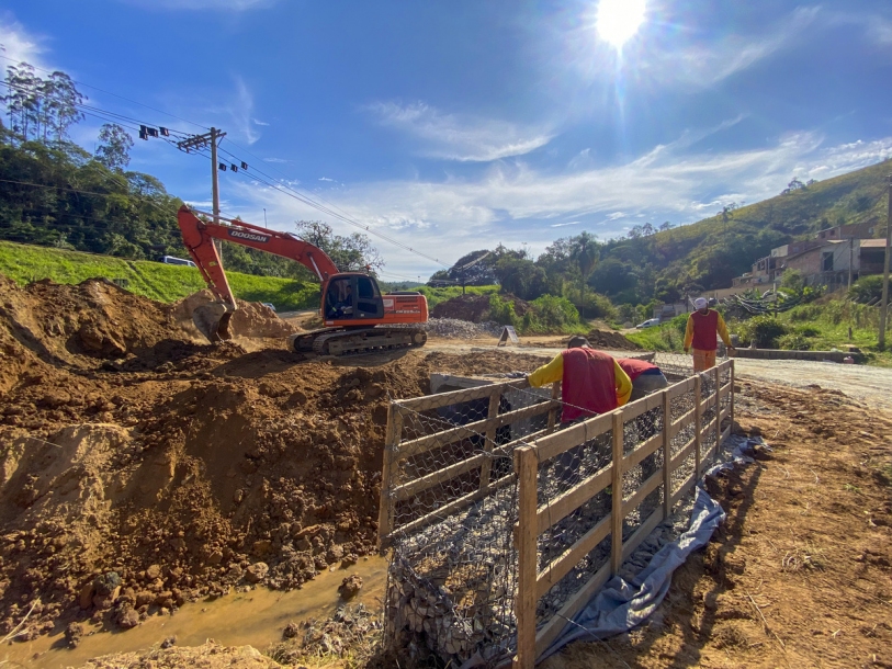 Cajamar realiza construção de nova ponte no São Benedito