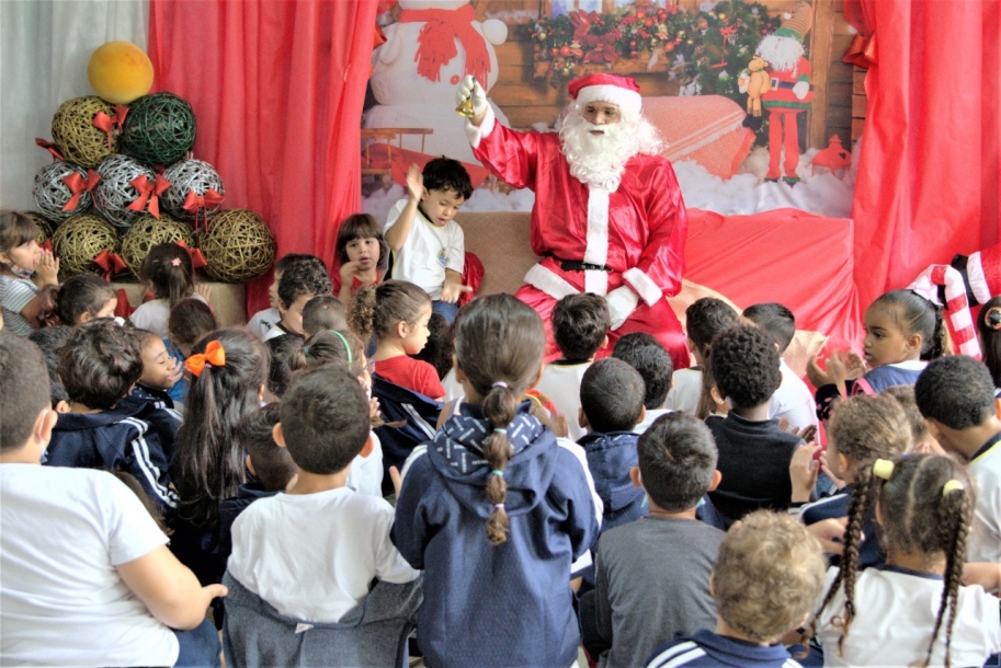 20 mil crianças de Barueri recebem brinquedos de Natal 