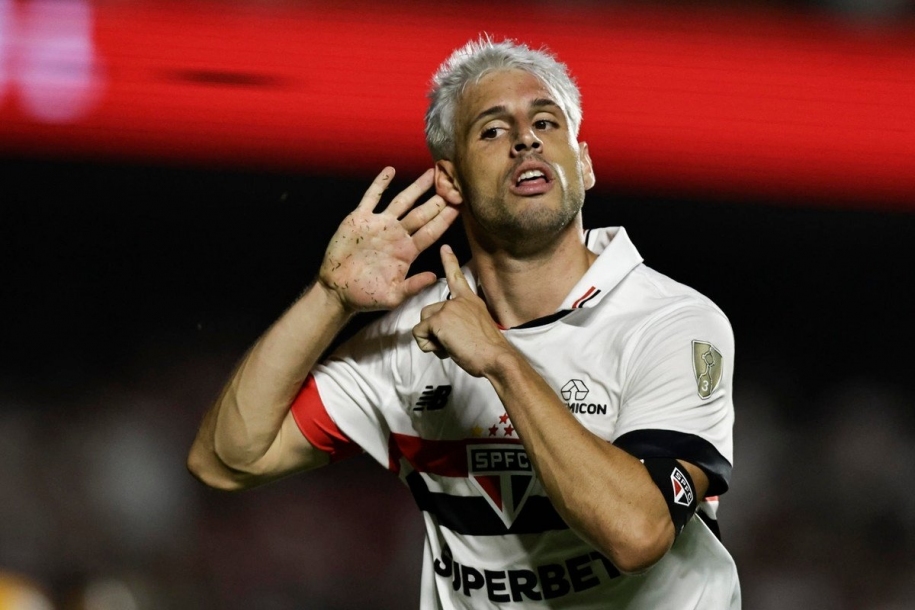 Calleri minimiza pressão excessiva ao técnico Thiago Carpini no São Paulo
