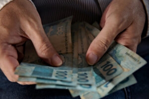 Inflação usada para corrigir salários fecha março em 0,51%