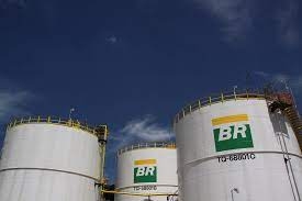 Petrobras reduz preço do diesel para as distribuidoras